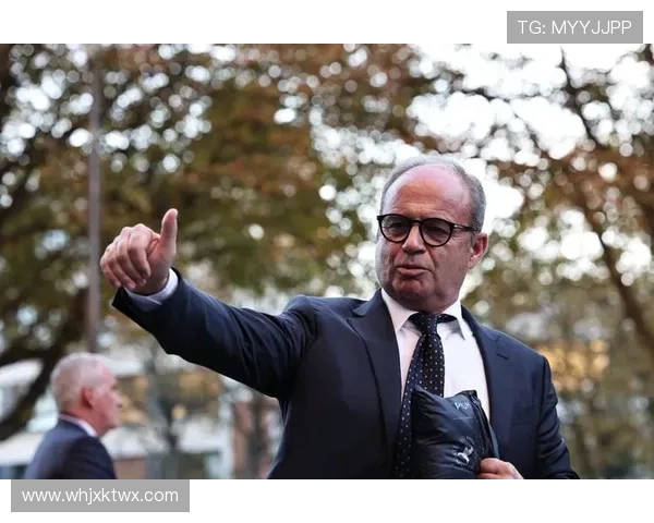 坎波斯回忆两年前欧冠赛日小埃梅里与马尤卢的数学课堂趣事